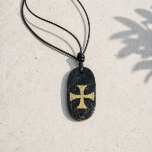 Pendentif en tourmaline noire naturelle avec cordon réglable