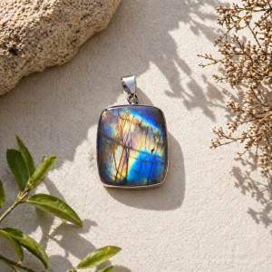 Pendentif labradorite en argent 925